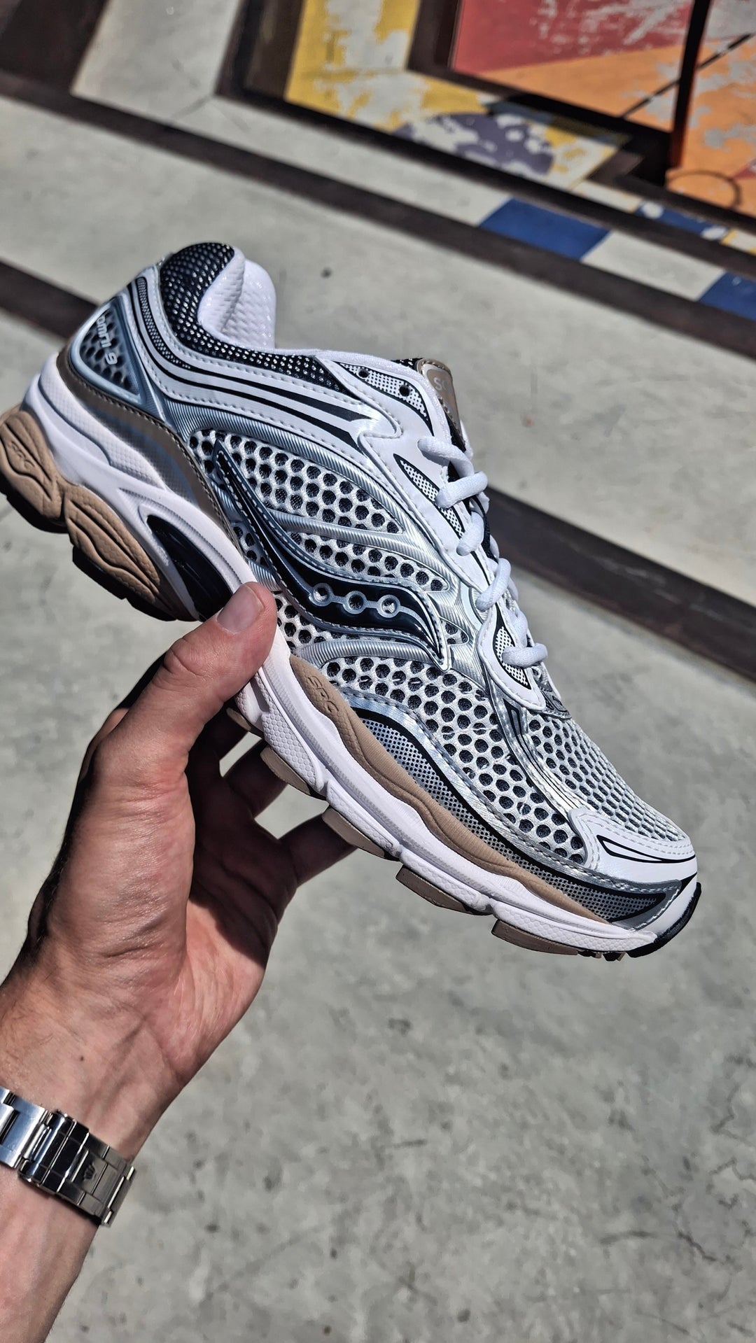 SAUCONY PROGRID OMNI 9 OG &