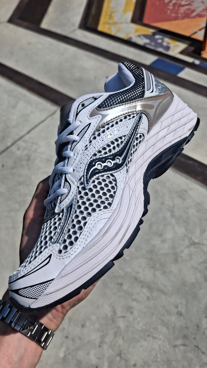 SAUCONY PROGRID OMNI 9 OG &