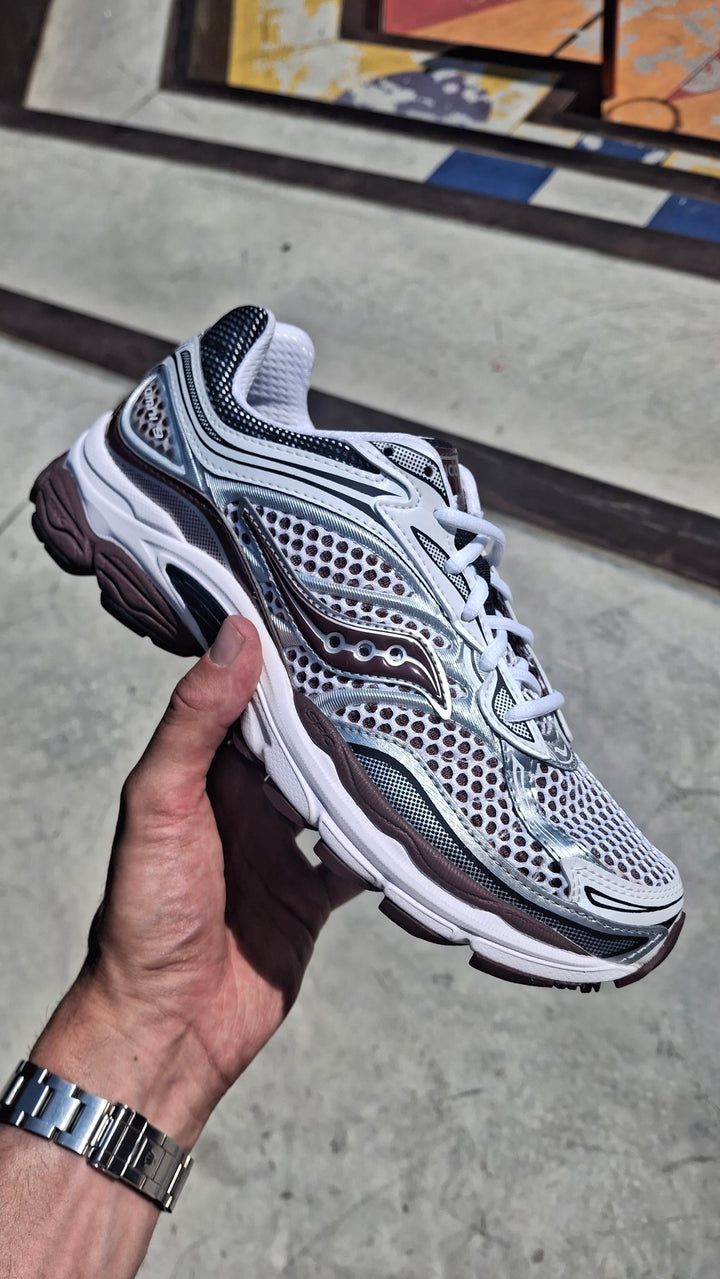 SAUCONY PROGRID OMNI 9 OG &