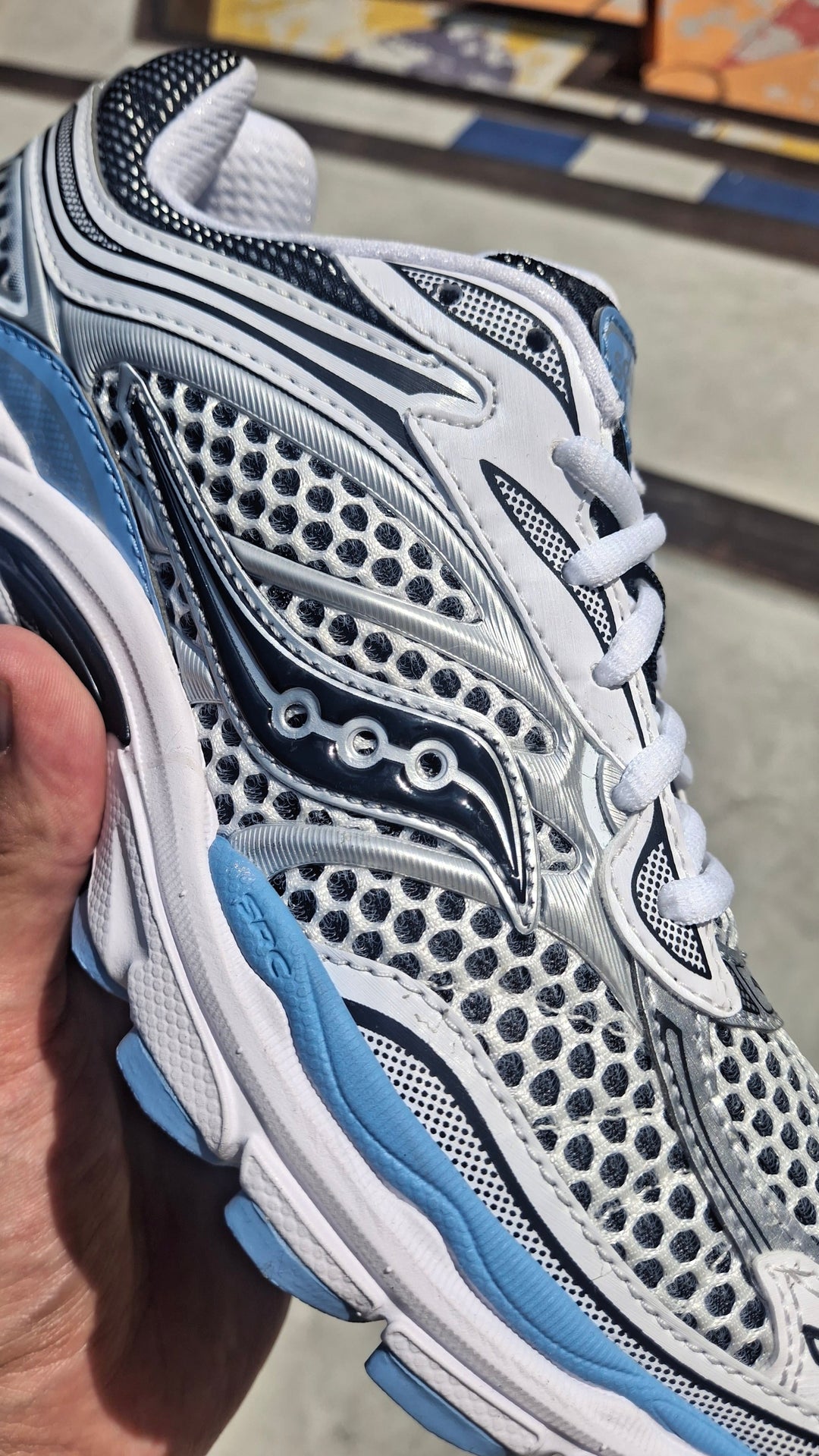 SAUCONY PROGRID OMNI 9 OG &