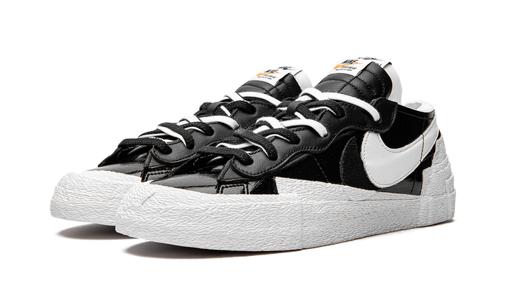 SACAI X NIKE BLAZER LOW BLACK WHITE PATENT