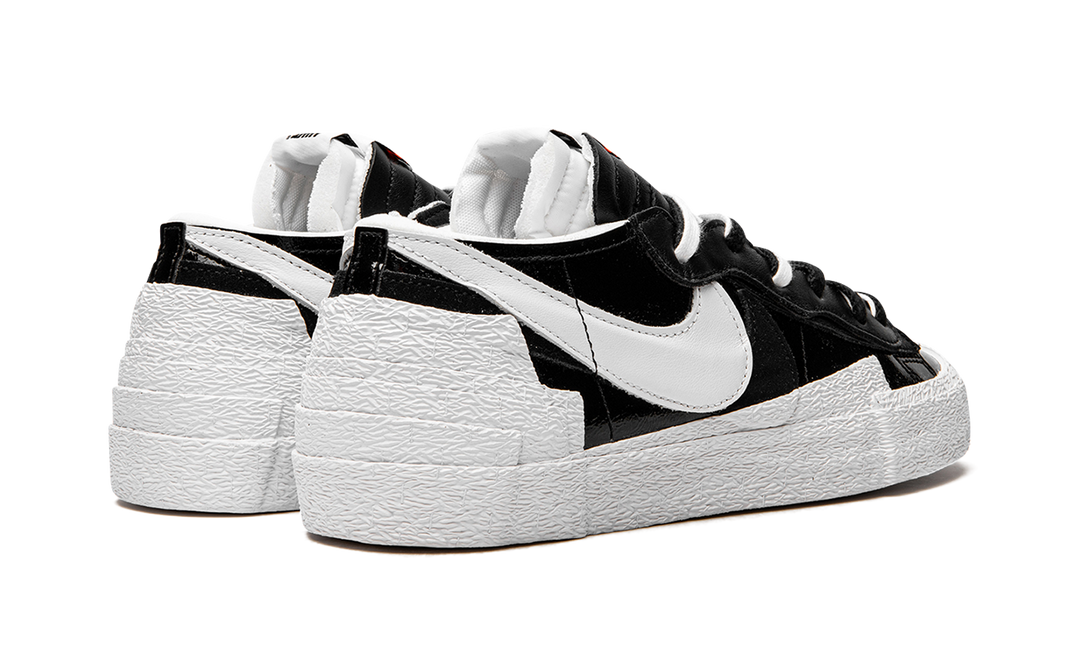SACAI X NIKE BLAZER LOW BLACK WHITE PATENT