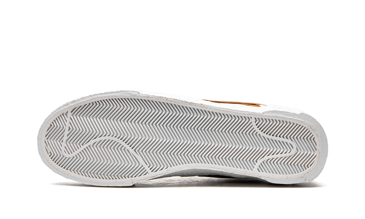 SACAI X NIKE BLAZER LOW BRITISH TAN