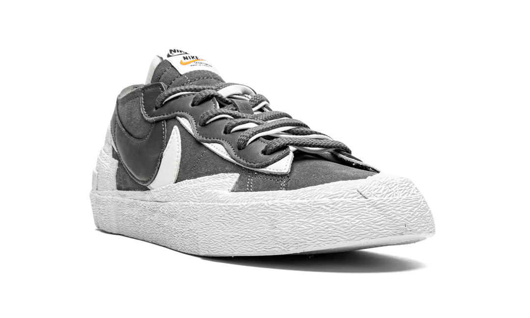 SACAI X NIKE BLAZER LOW IRON GREY