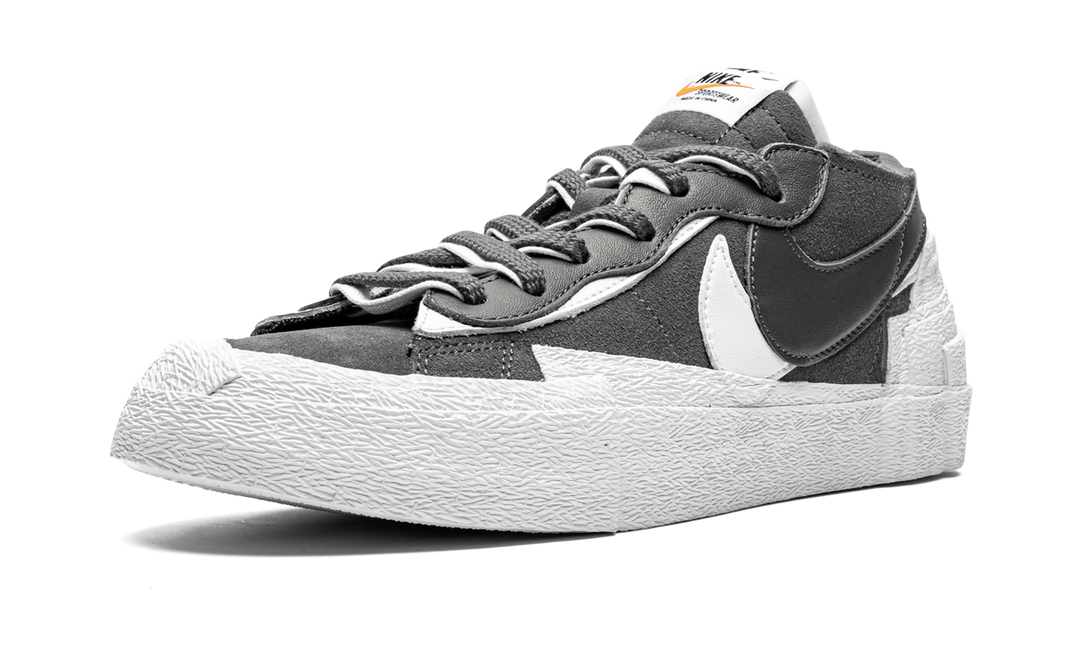 SACAI X NIKE BLAZER LOW IRON GREY