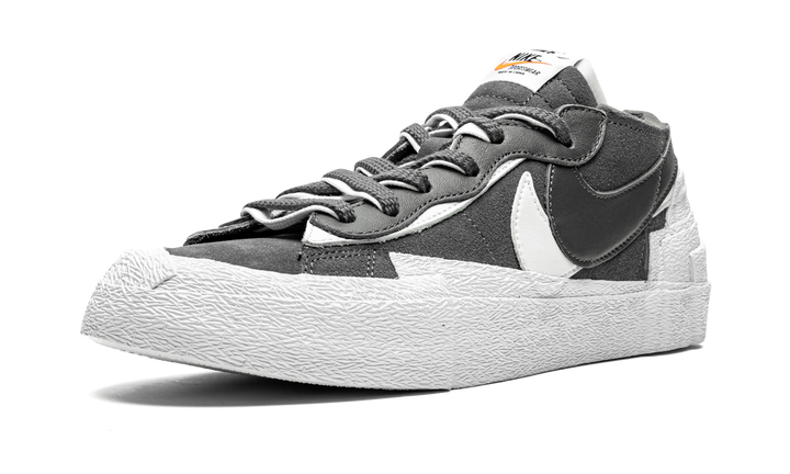 SACAI X NIKE BLAZER LOW IRON GREY