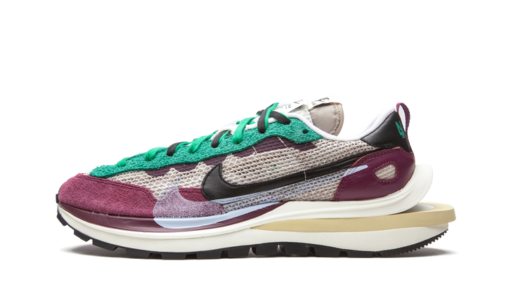 SACAI X NIKE VAPORWAFFLE RED GREEN