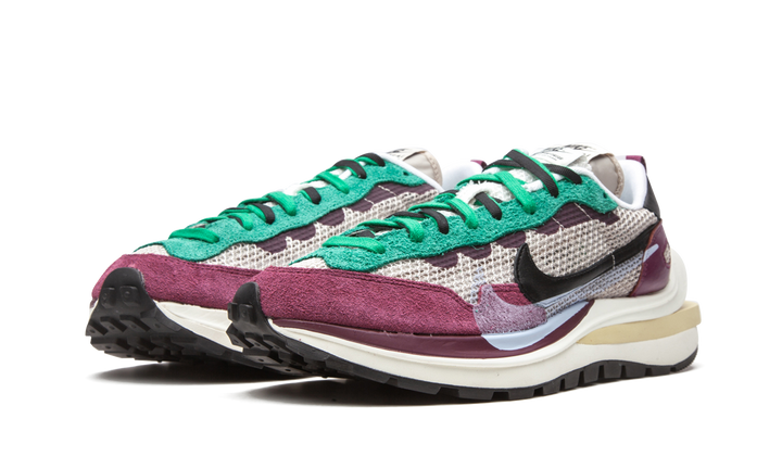 SACAI X NIKE VAPORWAFFLE RED GREEN
