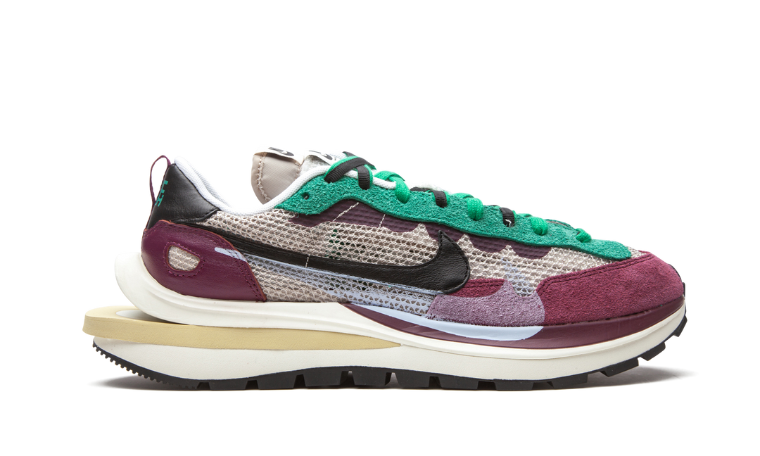 SACAI X NIKE VAPORWAFFLE RED GREEN