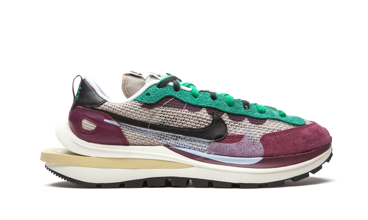 SACAI X NIKE VAPORWAFFLE RED GREEN