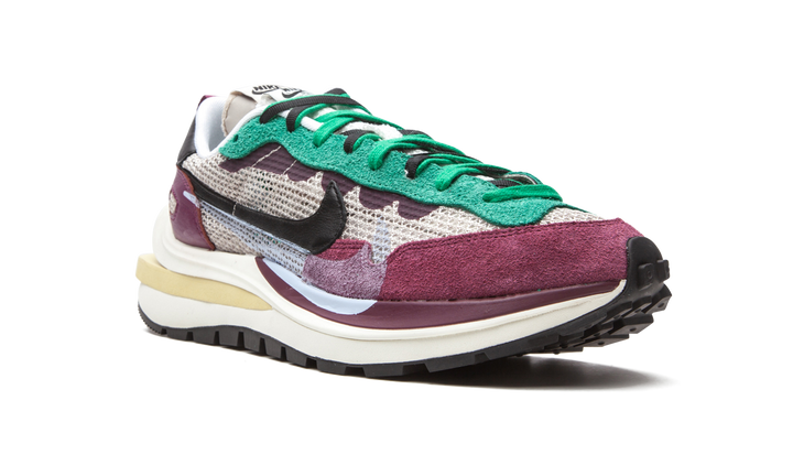 SACAI X NIKE VAPORWAFFLE RED GREEN