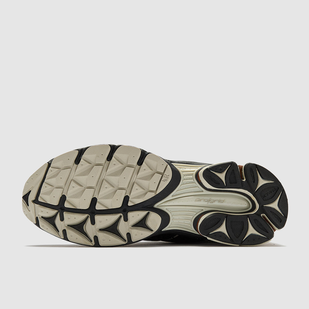 SAUCONY PROGRID TRIUMPH 4 SPACE COWBOY