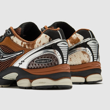 SAUCONY PROGRID TRIUMPH 4 SPACE COWBOY