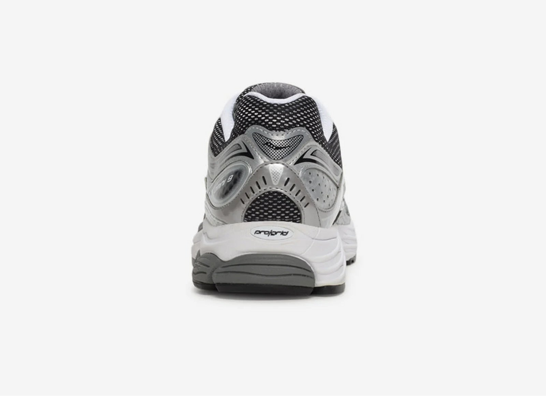 SAUCONY PROGRID OMNI 9 GREY SILVER BLACK