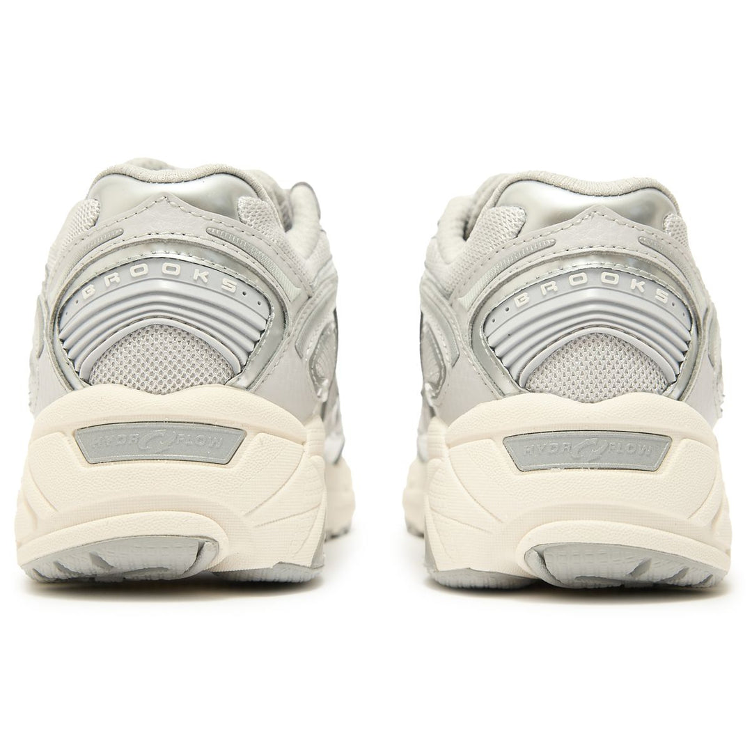 BROOKS ADRENALINE GTS 4 WHITE SILVER