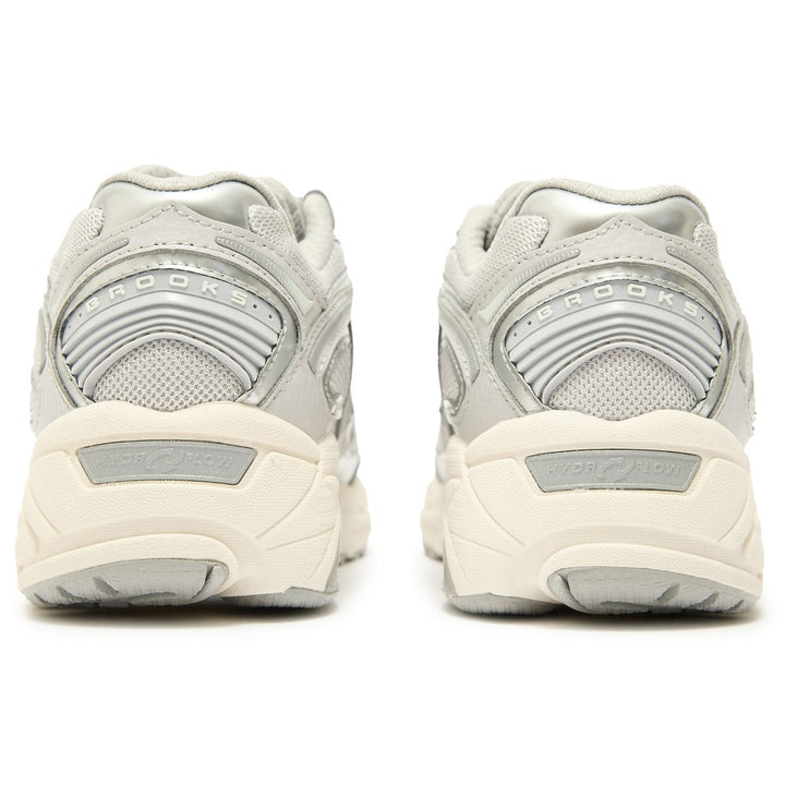 BROOKS ADRENALINE GTS 4 WHITE SILVER