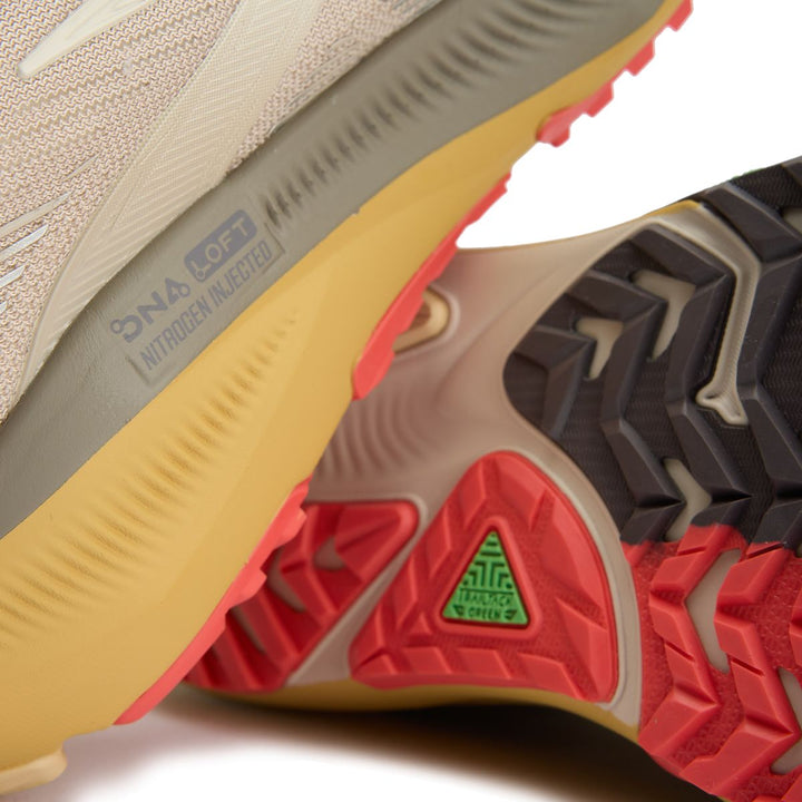 BROOKS X STAPLE GHOST TRAIL GREY PINK