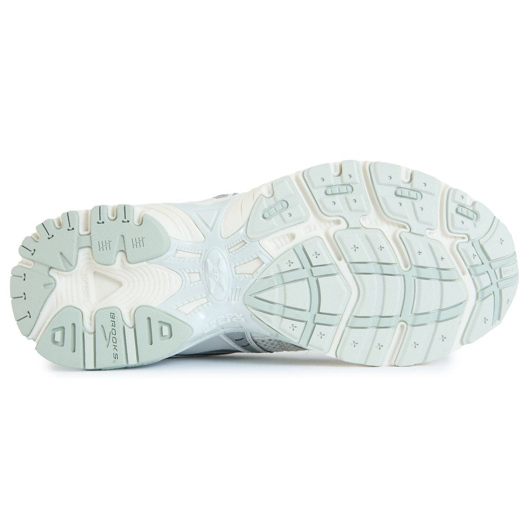 BROOKS ADRENALINE GTS 10 WHITE SILVER — Stock 