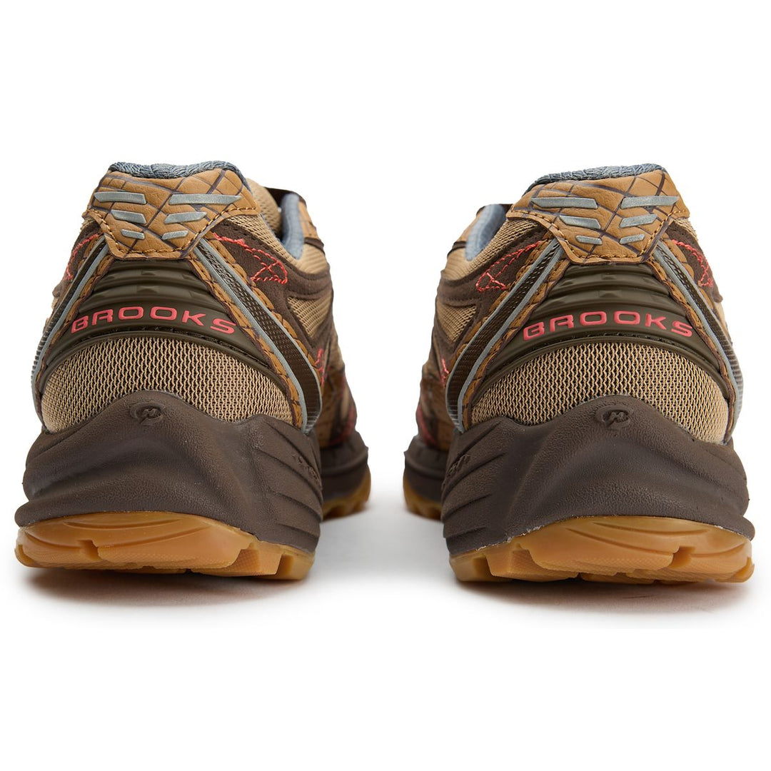 BROOKS X STAPLE CASCADIA 1 BROWN PINK BLUE