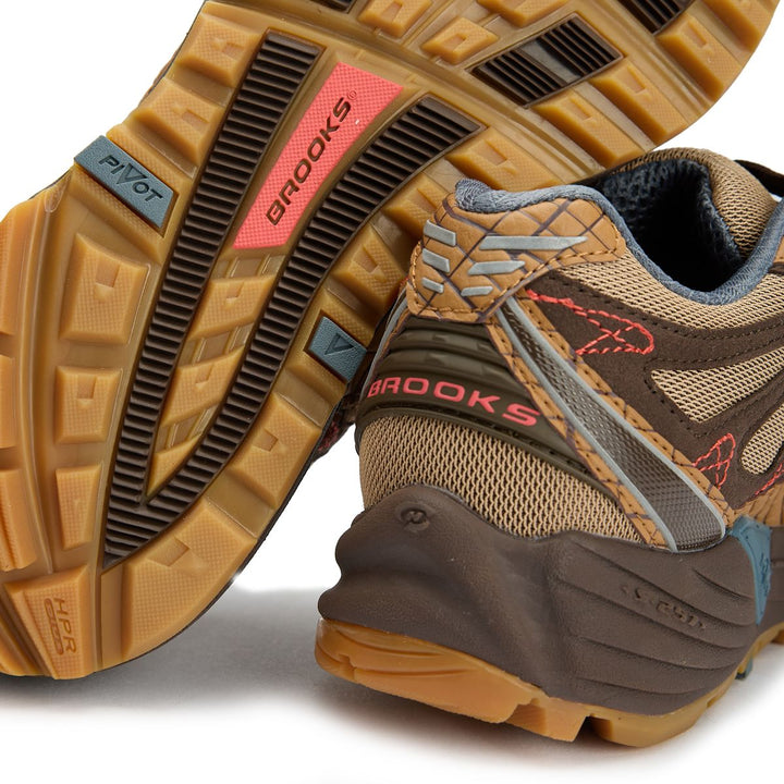 BROOKS X STAPLE CASCADIA 1 BROWN PINK BLUE