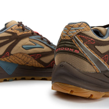 BROOKS X STAPLE CASCADIA 1 BROWN PINK BLUE