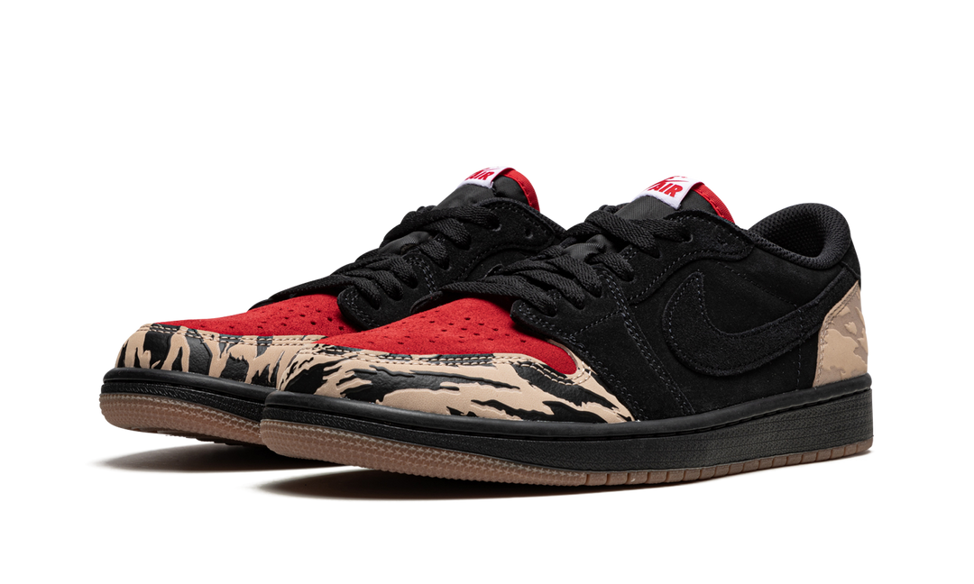 SOLEFLY X AIR JORDAN 1 RETRO LOW CARNIVORE