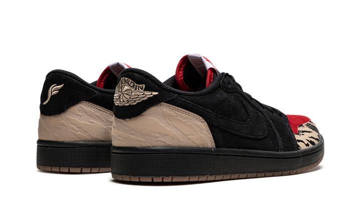SOLEFLY X AIR JORDAN 1 RETRO LOW CARNIVORE