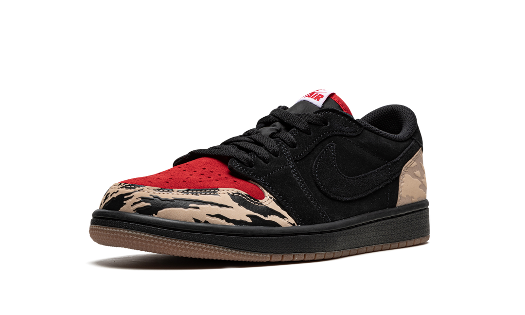 SOLEFLY X AIR JORDAN 1 RETRO LOW CARNIVORE