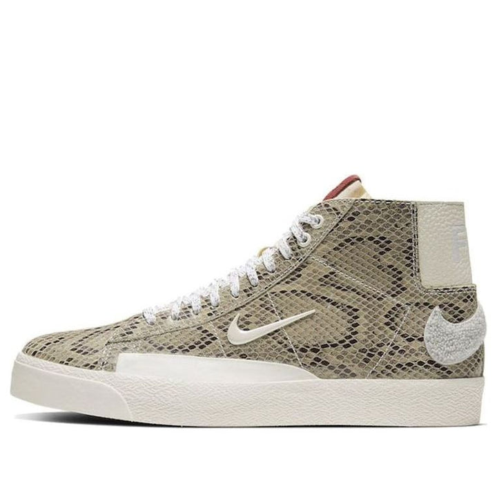 SOULLAND X NIKE SB BLAZER MID FRI.DAY 03