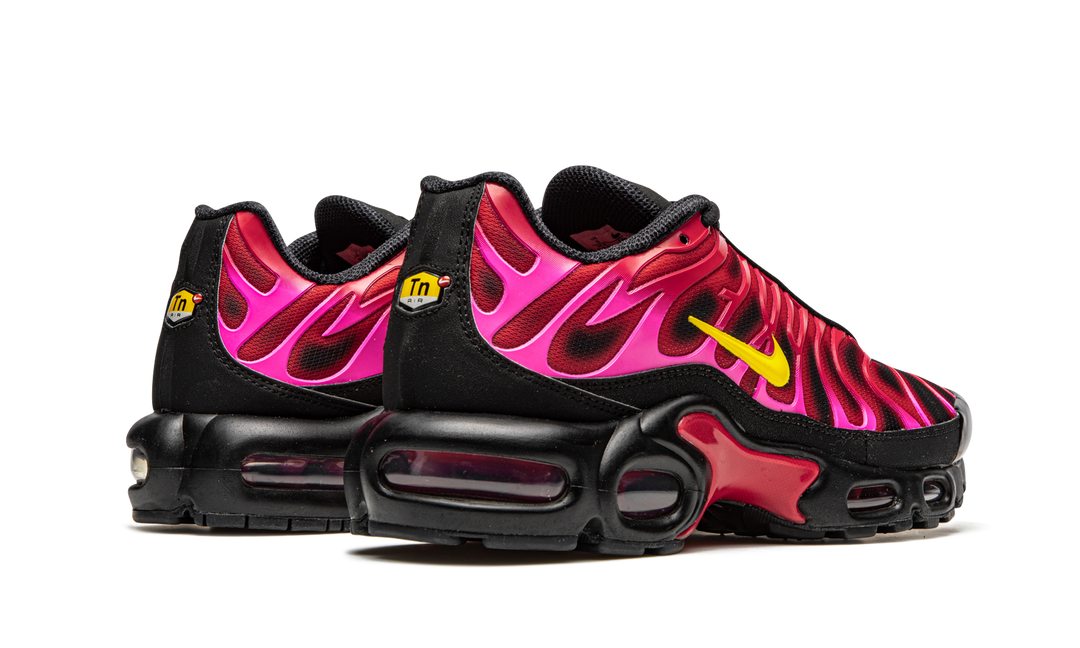 SUPREME NIKE AIR MAX PLUS RED