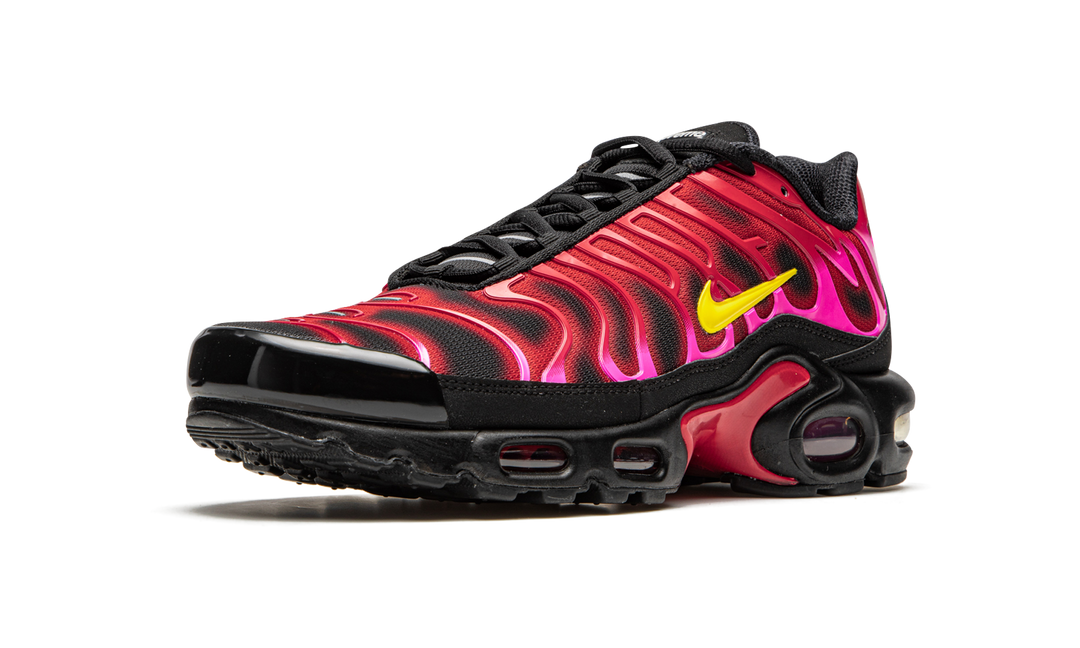 SUPREME NIKE AIR MAX PLUS RED