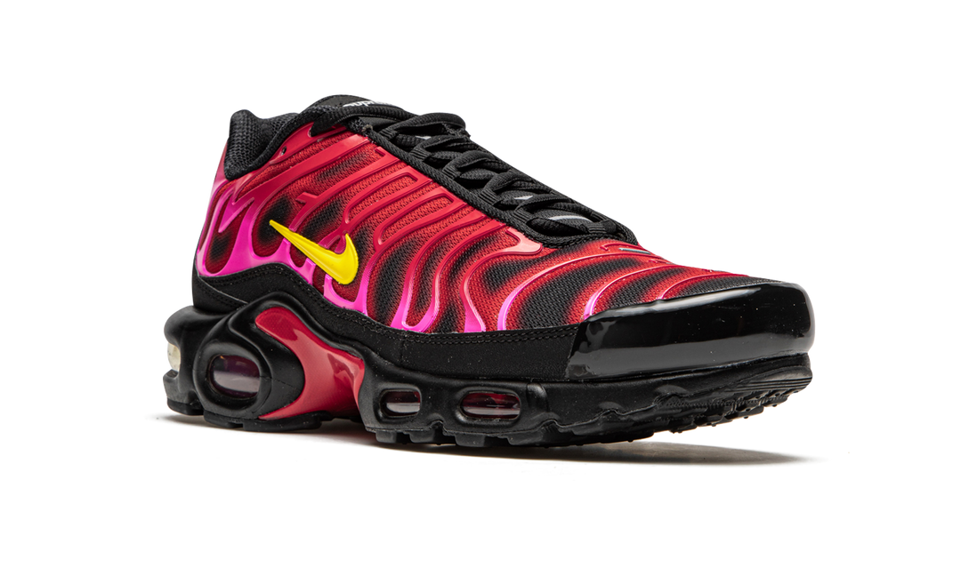 SUPREME NIKE AIR MAX PLUS RED