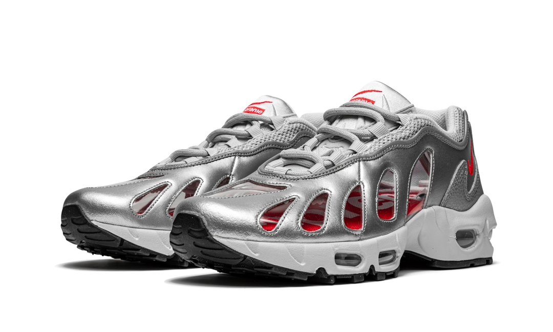 SUPREME X NIKE AIR MAX 96 SILVER BULLET