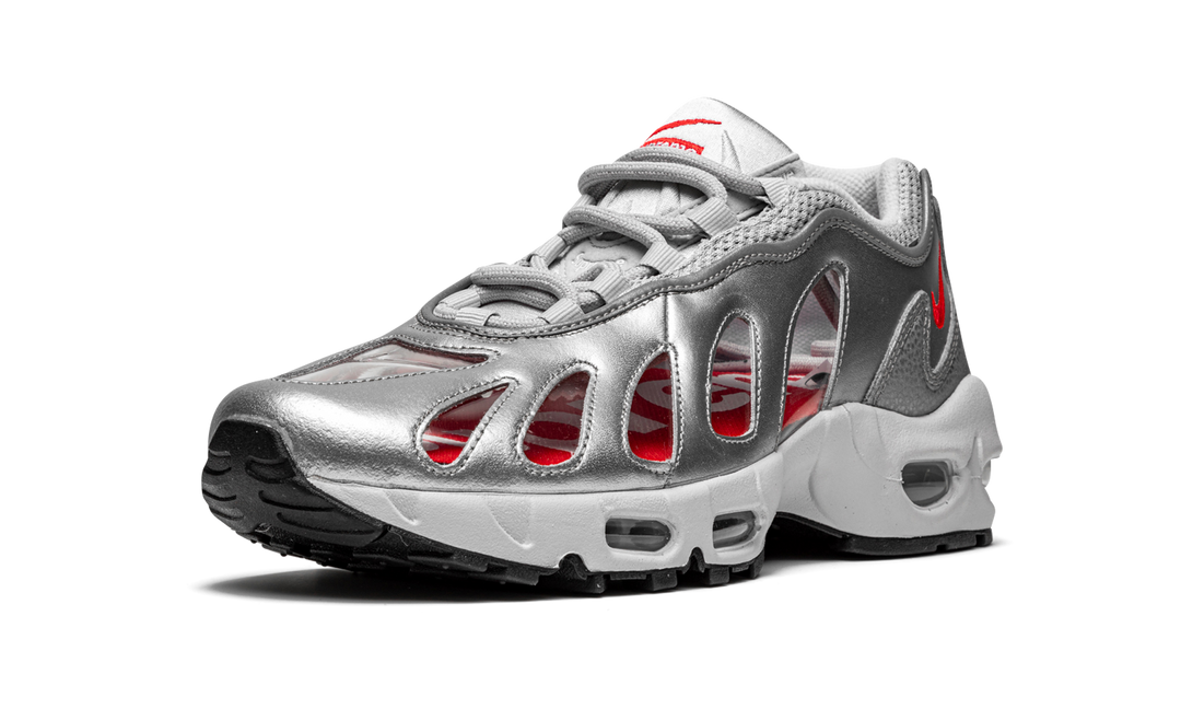 SUPREME X NIKE AIR MAX 96 SILVER BULLET