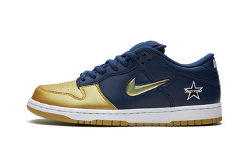 SUPREME X NIKE SB DUNK LOW GOLD NAVY — Stock