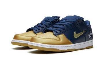 SUPREME X NIKE SB DUNK LOW GOLD NAVY — Stock