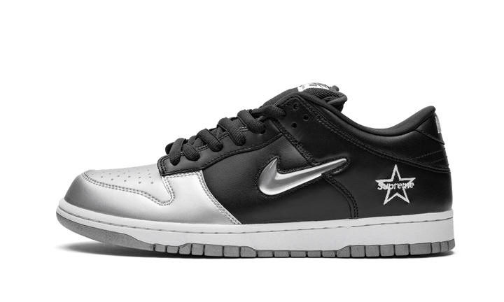 SUPREME X NIKE SB DUNK LOW METALLIC SILVER