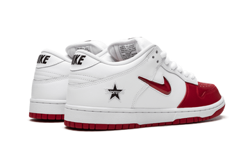 SUPREME X NIKE SB DUNK LOW RED WHITE — Stock