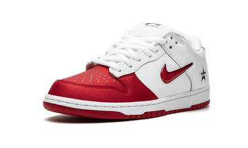 SUPREME X NIKE SB DUNK LOW RED WHITE — Stock