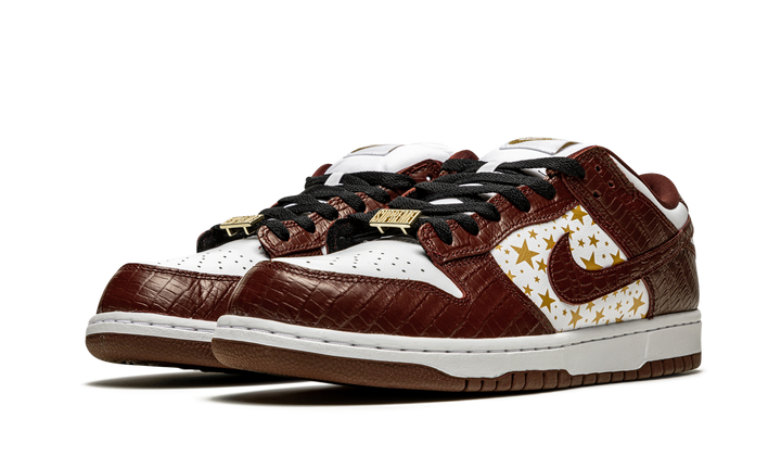 SUPREME X NIKE SB DUNK LOW STARS BARKROOT BROWN