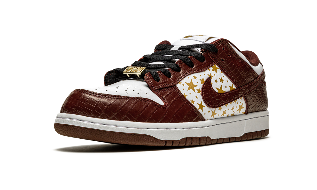SUPREME X NIKE SB DUNK LOW STARS BARKROOT BROWN