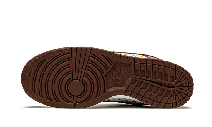 SUPREME X NIKE SB DUNK LOW STARS BARKROOT BROWN