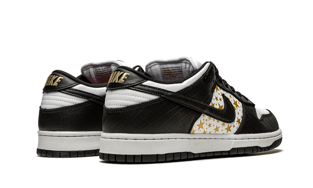 SUPREME X NIKE SB DUNK LOW STARS BLACK