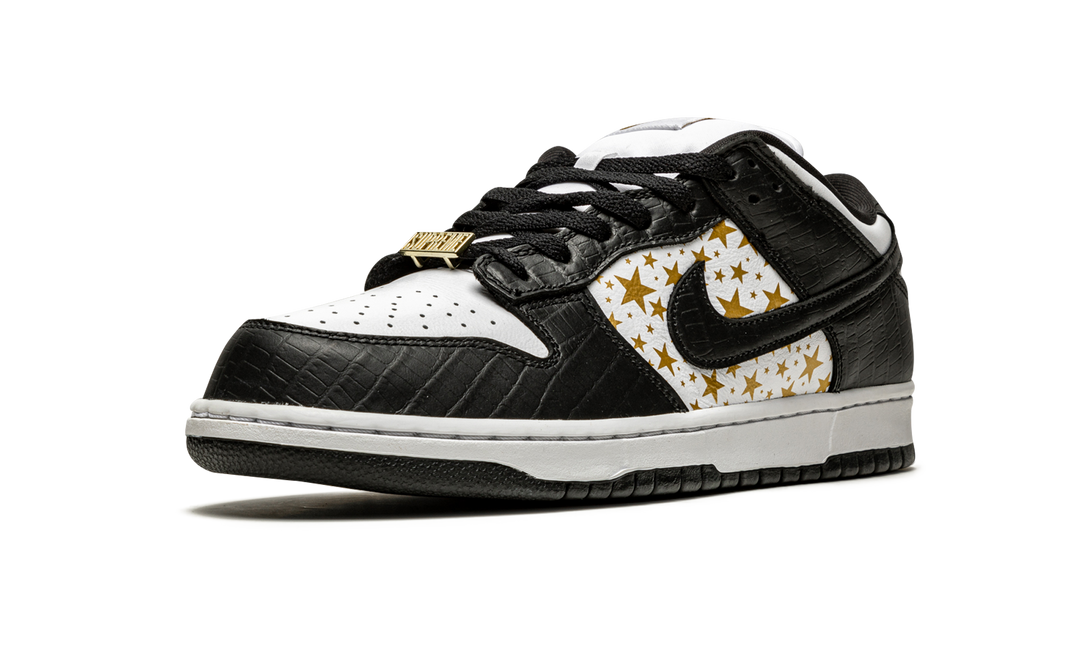 SUPREME X NIKE SB DUNK LOW STARS BLACK