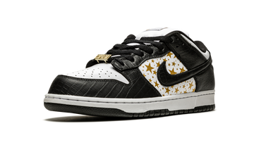 SUPREME X NIKE SB DUNK LOW STARS BLACK — Stock
