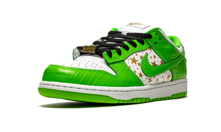 SUPREME X NIKE SB DUNK LOW STARS MEAN GREEN