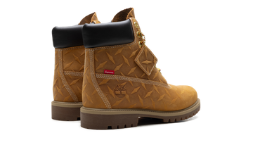 SUPREME X TIMBERLAND 6 INCH PREMIUM WATERPROOF BOOT EMBOSSED DIAMOND PLATE WHEAT — Stock
