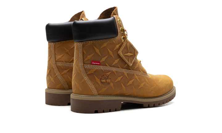 SUPREME X TIMBERLAND 6 INCH PREMIUM WATERPROOF BOOT EMBOSSED DIAMOND PLATE WHEAT