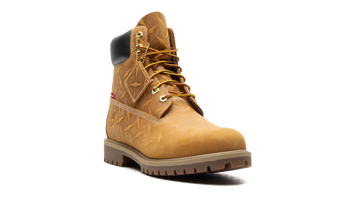 SUPREME X TIMBERLAND 6 INCH PREMIUM WATERPROOF BOOT EMBOSSED DIAMOND PLATE WHEAT — Stock