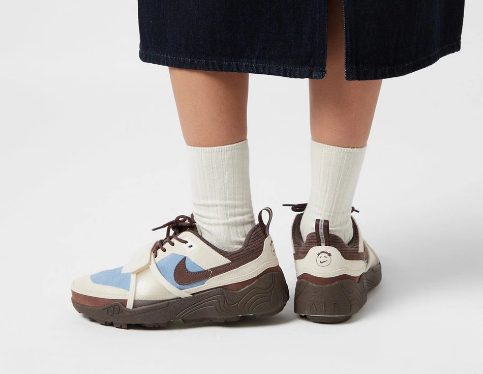 NIKE ZOOM FIELD JAXX TRAVIS SCOTT LIMELIGHT